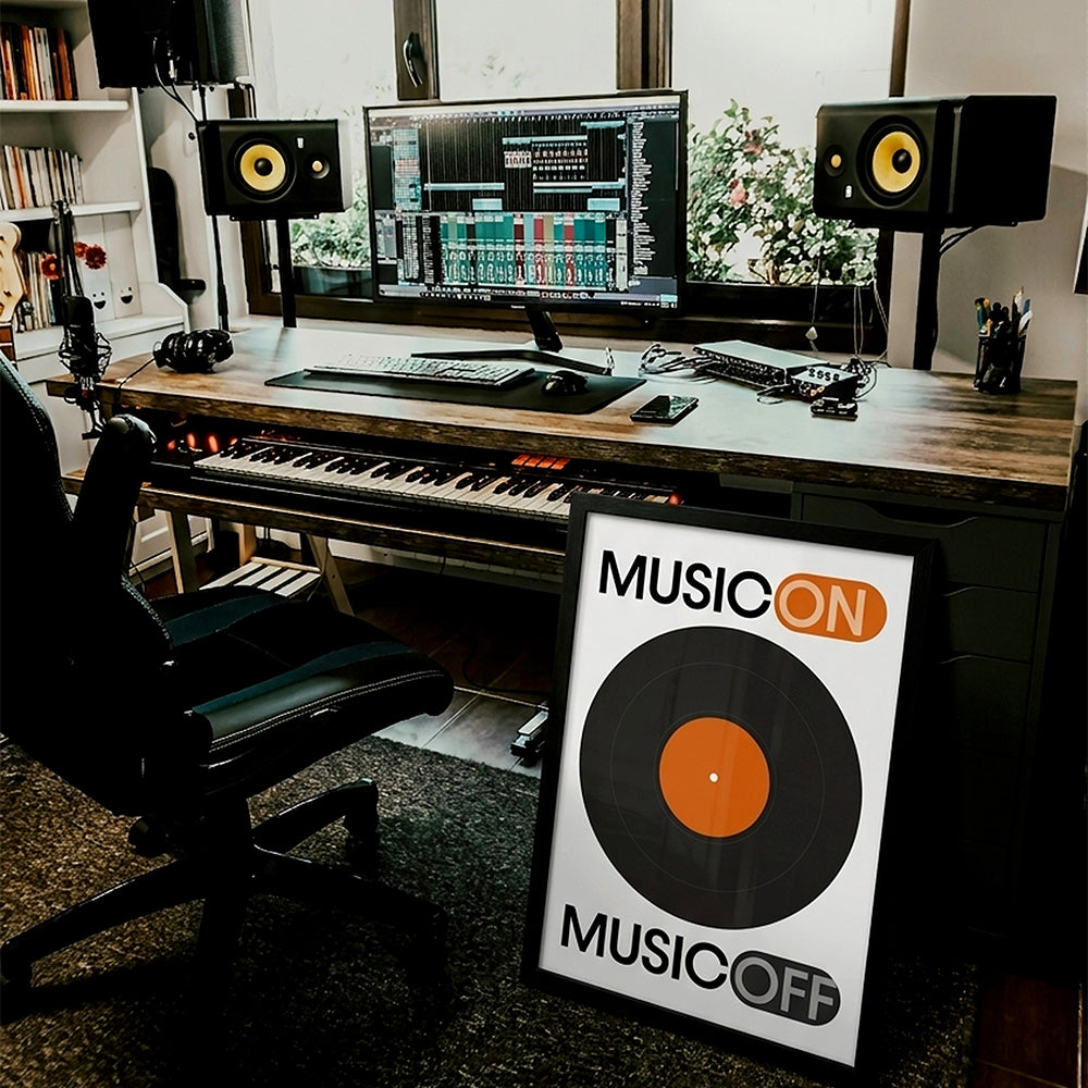MUSIC ON - Poster